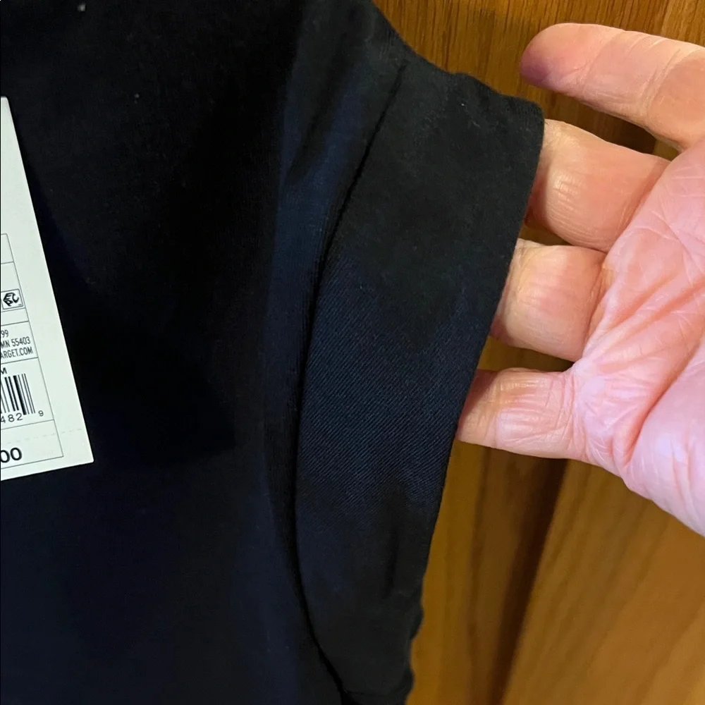 Black Sleeveless Top - Picture 4 of 4